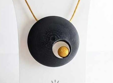 COLLAR LUNA NEGRO
